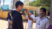Quảng Ngãi dừng họp chợ, dừng điểm thi THPT do dịch COVID-19