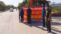 Công an xã chính quy xung kích tuyến đầu chống dịch từ cơ sở