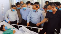 Thủ tướng Nguyễn Xuân Phúc thăm hỏi, động viên người dân bị thiệt hại nặng do bão số 9