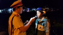 Nhiều người điều khiển xe máy vi phạm nồng độ cồn