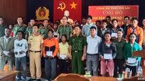 Công an Gia Lai hỗ trợ khắc phục hậu quả bão lụt tại Quảng Nam