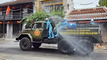 Phun hóa chất khử trùng tại Hội An
