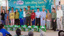 1.000 suất quà đến với người nghèo xứ Quảng