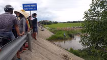 Cháu bé 2 tuổi rơi xuống suối đuối nước thương tâm