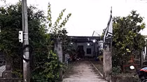 Người đàn ông mang can xăng ra cánh đồng tự thiêu giữa trưa