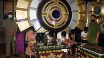 10 nam thanh nữ tú phê ma túy trong quán karaoke giữa cao điểm phòng chống dịch