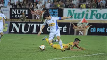 Vừa lập thành tích Công Phượng đã nhận tin buồn