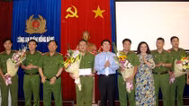 Khen thưởng Ban chuyên án Công an quận Hồng Bàng