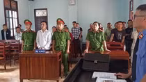 Lĩnh 12 tháng tù vì chửi bới, tấn công Tổ công tác bắt giữ gỗ vi phạm
