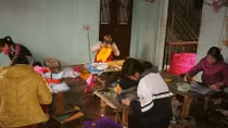 Vang danh làng quạt Chàng Sơn