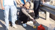 Phi xe tông Công an rồi bỏ chạy cùng 4 bánh heroin