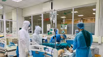 Những chiến binh sau tấm biển “khu vực cách ly đặc biệt”