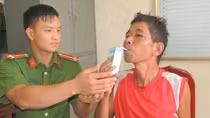 Công an huyện giúp người đàn ông đi lạc đoàn tụ gia đình