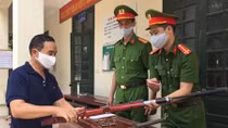 Công an huyện Lý Nhân thu hồi 34 khẩu súng tự chế