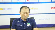 Thua tan nát trước Hà Nội, HLV Lee Tae-hoon vẫn khen học trò.