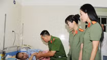 Những “liều thuốc” tinh thần gửi người bệnh