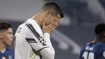 Ronaldo "im tiếng", Juventus bị loại khỏi Champions League