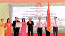 Hải Phòng: Trường THPT chuyên Trần Phú đón nhận Huân chương Lao động hạng Nhất