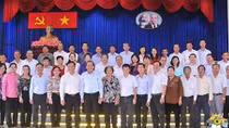 Phó Thủ tướng Thường trực Trương Hòa Bình gặp mặt cựu cán bộ MTTQ TP Hồ Chí Minh