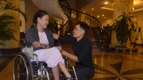 Chuyện tình đẹp như mơ của cô gái liệt hai chân