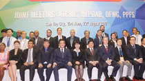 Họp chung của bốn Nhóm công tác APEC