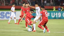 Thua Indonesia, U19 Việt Nam tự làm hẹp cửa đi tiếp