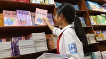 Sách giáo khoa dùng 1 lần: Hơn cả lãng phí