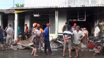 Sập giàn bếp khi nấu ăn gây cháy nhà