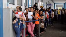 Bi kịch của hàng ngàn trẻ em người Venezuela di cư tới Colombia