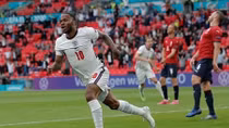 Raheem Sterling ghi bàn duy nhất, Tam Sư đứng đầu bảng D