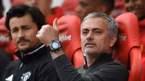 Cuộc họp báo 10 giây của "người đặc biệt" Jose Mourinho