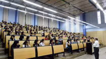 Bài 2: Những “nút thắt” cần gỡ bỏ để trường đại học phát huy sáng tạo