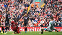 Mane tỏa sáng, Liverpool thắng nhọc trên sân nhà