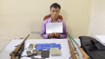 Bắt đối tượng ở Sơn La tàng trữ 1 bánh heroin cùng 4 khẩu súng
