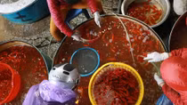 Chợ cá Sở Thượng ngày cận Tết ông Công, ông Táo