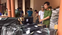 Tài xế ô tô vận chuyển hơn 1 tấn pháo nổ