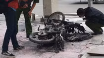 Điều tra vụ xe máy cháy trơ khung tại quận Thanh Xuân