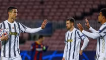 Ronaldo lập cú đúp phạt đền, Juve hạ Barca