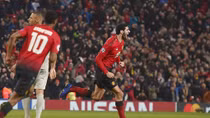 Fellaini ghi bàn phút cuối, Man Utd giành vé vào vòng knock out