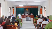 Hoãn phiên tòa giáo viên kiện Phòng GD&ĐT huyện Tây Hòa