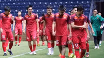 Tuyển Việt Nam làm quen sân đấu King's Cup
