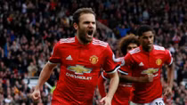"Huỷ diệt" Crystal Palace, Man Utd tạm giữ ngôi đầu