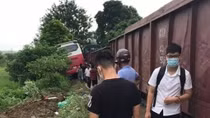 Tình trạng học sinh trong vụ va chạm giữa tàu hỏa và xe đưa đón