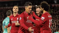 Hủy diệt Arsenal, Liverpool độc bá ngôi đầu giải Ngoại hạng