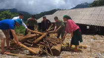 Chuyện cảm động nơi “rốn” lũ Lùng Tám