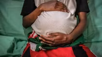 Nạn buôn bán trẻ sơ sinh ở Kenya: Đằng sau sự lựa chọn của một người mẹ