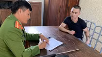 Vợ ngoại tình, chồng bắt tình địch viết giấy bán xe