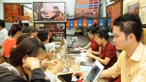 Vàng quay đầu tăng sốc, có nên mua vào?