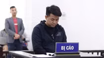 Làm giả "thẻ ngành" để lừa đảo, lĩnh án 12 năm tù