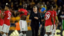 Paul Pogba đá hỏng phạt đền, Man Utd bị cầm hòa